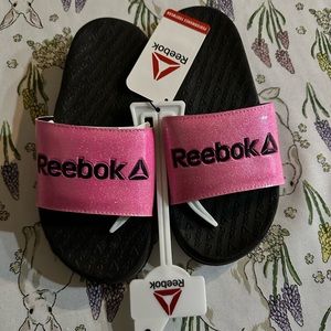 Reebok dual density slides size 3